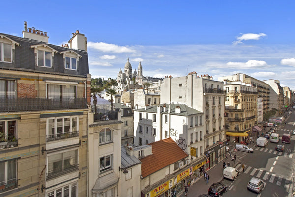 Welcome to my home !<br /><br />The apartment is located on the 5th floor with e Aix-les-Bains, France View on the Sacré Coeur, apartment for 4p Entire rental unit vacation rental 21286108