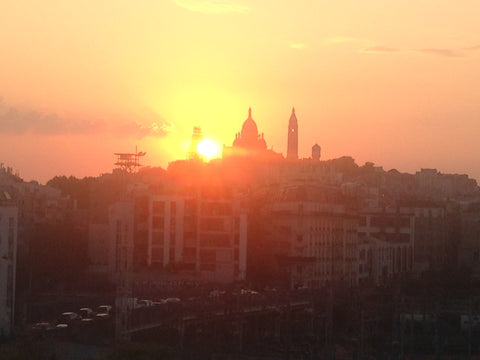 Appartement très lumineux, 5e étage, vue dégagée sur le Sacré Cœur et la Tour Ei Paris, France Charming flat with beautiful view Entire rental unit vacation rental 9486388