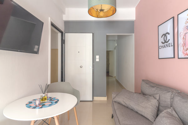 Elegant and beautifully decorated apartment 62m2, two rooms, in the city center. Heraklion, Greece Coco Deluxe Apartment to the city center Heraklion Entire condo vacation rental 35995771
