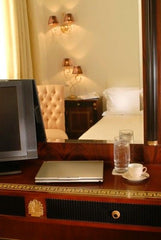 Features wooden floors, original paintings and beds with ecological mattresses.< GR Single Standard Room Private room in bed and breakfast vacation rental 21208130