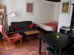This amazing spacious studio is situated in a beautiful historic courtyard, quie Paris, France Beautiful 30m2 studio in old courtyard - Bastille Entire rental unit vacation rental 3574077