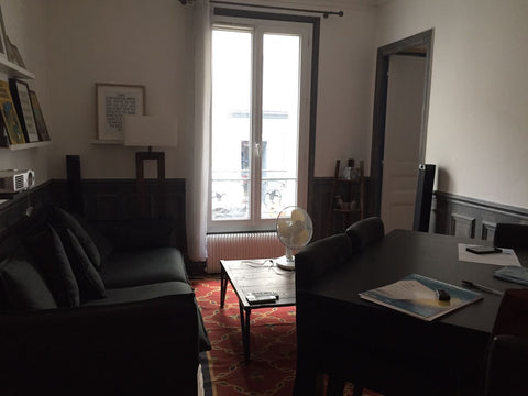 Appartement de 50 M2 situé dans le 14ème  au rdc avec une terrasse privative dan Paris, France Appartement Paris 14e proche métro avec terrasse Private room in rental unit vacation rental 21304038