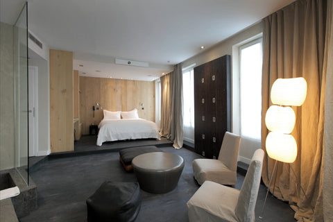 <b>The space</b><br />Situated in the heart of Paris a few step away from the Ar Paris, France Exceptional 34m² suite with bathub Room in boutique hotel vacation rental 28483262