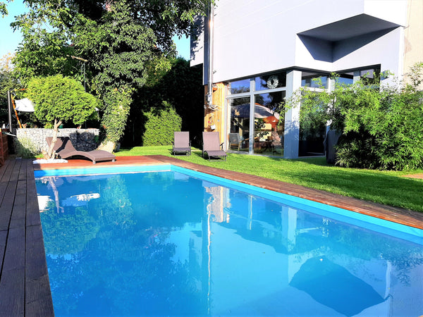 Note: You can directly book the best price if your travel dates are available, a Czechia Řeporyje for 8 persons Entire home vacation rental 24542681