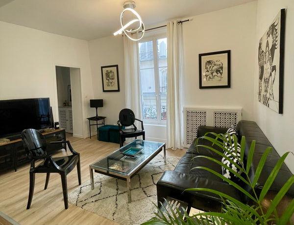 Located in the center of Paris, in a pedestrian street, in the most fashionable  Paris, France Central Trendy Parisian apartment (Montorgueil) Entire rental unit vacation rental 19027525