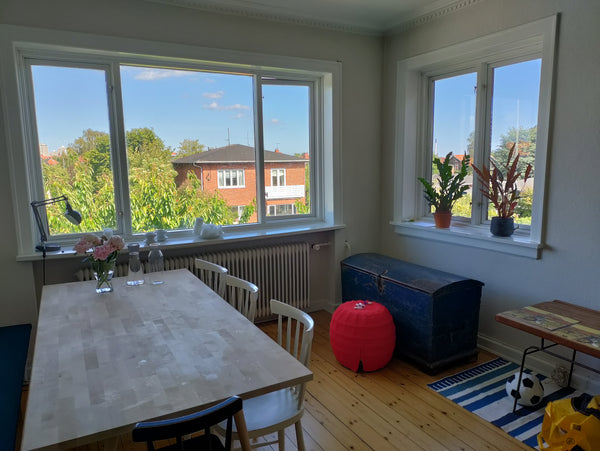Det gode sted for 2 voksne og 2 børn. Lys og rummelig med flot udsigt. Roligt kv Copenhagen, Denmark Lys og stor lejlighed med gratis parkering Entire rental unit vacation rental 652058560772005579