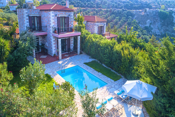 Villa Terra is ideal for big families, a group of families or a group of friends London, United Kingdom Terra Vamos Villa Private Pool Entire villa vacation rental 43715078