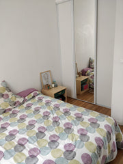 L'appartement est situé autour du marché des Capucins en plein centre de bordeau Nantes, France Chambre dans bordeaux hypercentre Private room in rental unit vacation rental 36028927