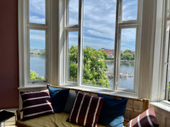 Din familie vil være tæt på alt, når I bor i denne centralt beliggende bolig. Copenhagen, Denmark Herskabslejlighed med udsigt over søerne Entire condo vacation rental 612078004112792713