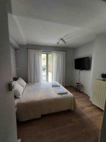 <b>License number</b><br />00001356356 Dafni, Greece New Studio near Acropolis Entire condo vacation rental 52506482