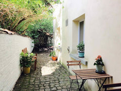 Ce logement familial est proche de tous les sites et commodités.  Beautiful appart with garden in the heart of XL Entire rental unit vacation rental 50984181