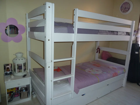 Bienvenue dans notre maison de ville, nous sommes heureux de partager une de nos Lyon, France Lyon Croix Rousse - Chambre privée double Private room in townhouse vacation rental 21932934