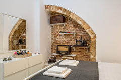 Tailor-Made apartment is ideal for couples families and friends. It is located i Chania, Greece 3-Bedroom apartment close to the city center Entire condo vacation rental 49744884