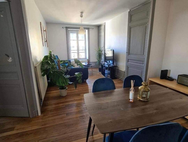 Logement entier à la location, entièrement équipée et spacieux. Parfait pour 4 o Montélier, France Logement entier place Carnot Private room in rental unit vacation rental 52421015