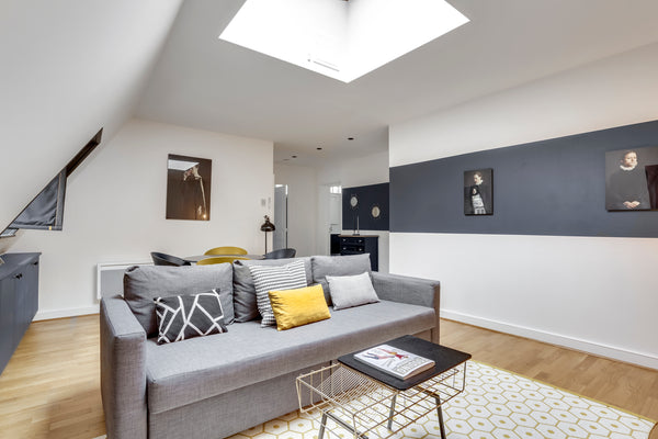 L'appartement est situé en plein centre de Paris, à cheval entre la Seine et les Paris, France 50 m2 Neuf & Cosy - 100 m Champs-Elysées Entire rental unit vacation rental 20605635
