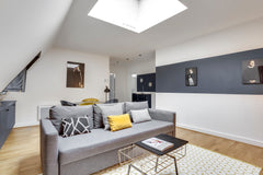 L'appartement est situé en plein centre de Paris, à cheval entre la Seine et les Paris, France 50 m2 Neuf & Cosy - 100 m Champs-Elysées Entire rental unit vacation rental 20605635