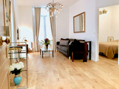 This charming Parisian flat, recently renovated, is located in a 17th century bu Paris, France PARIS 1er CENTER - MUSEE DU LOUVRE Entire rental unit vacation rental 2464417