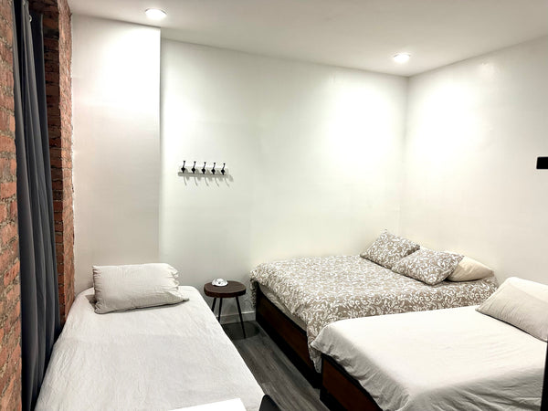 Our apartment is located in the center of Manhattan Midtown near Herald Square a New York, NY Rental unit in New York · ★5.0 · Studio · 3 beds · 1 bath Entire rental unit vacation rental 49270284