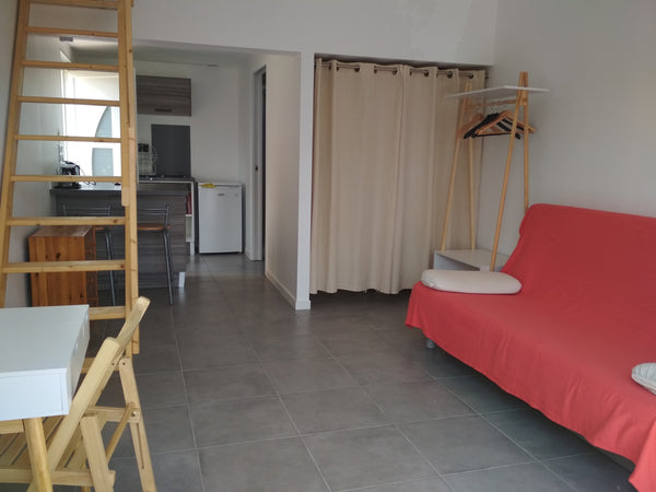 Chaleureux et très fonctionnel studio tout neuf à Pessac Alouette. <br />Il est  Pessac, France Studio à côté forêt du Bourgailh Entire guesthouse vacation rental 30265769