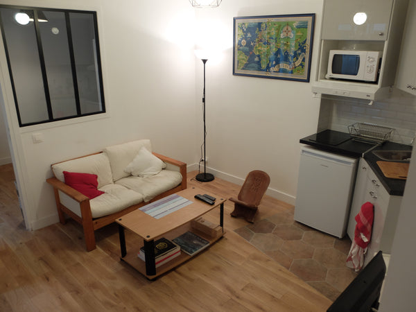 Charmant appartement de deux-pièces, proche de Montmartre, à deux pas de la mair Paris, France Paris : deux-pièces au pied de Montmartre Entire rental unit vacation rental 21785842