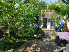 Air-conditioned room, Bed and Breakfast organic ,quiet in the garden. <br />Bath Bordeaux, France In outbuilding+PDJ BIO+CLIM+Station+CALM+GARDEN Private room in home vacation rental 27293542