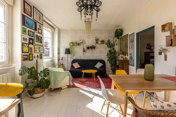 Located in the heart of the Croix-Rousse district, a stone's throw from the metr Caluire-et-Cuire, France Coeur Croix-Rousse : appartement lumineux et calme Entire rental unit vacation rental 721414525298242609