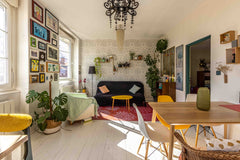 Located in the heart of the Croix-Rousse district, a stone's throw from the metr Caluire-et-Cuire, France Coeur Croix-Rousse : appartement lumineux et calme Entire rental unit vacation rental 721414525298242609