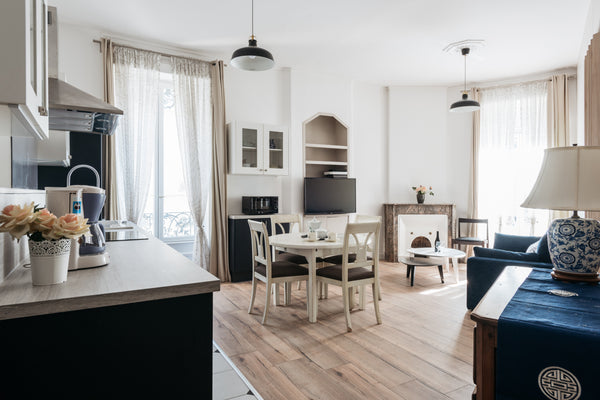 Apartment with lots of character, large bright living room and renovated. The ap Lyon, France Dify Joli - Place des Brotteaux Entire rental unit vacation rental 21084668
