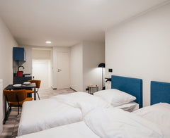 Our double studio with twin beds, ensuite bathroom and fully equiped kitchen off  Twin studio Room in aparthotel vacation rental 53838635