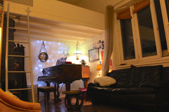 Charmant petit appartement cosy et romantique, situé au premier étage d'un bel i Paris, France Appartement cosy dans le 8ème proche Saint-Lazare Entire rental unit vacation rental 22521435