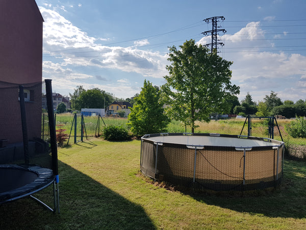 Kouzlo venkova na okraji Prahy v domě 6+kk, dostupné MHD. Posezení na zahradě, k Prague, Czechia Dům na kraji Prahy s bazénem Entire townhouse vacation rental 36828486