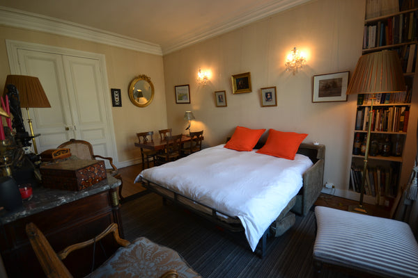 Ideal location for visiting the catacombs<br />The decor of the apartment is typ Paris, France Bedroom at Denfert-Rochereau Private room in rental unit vacation rental 1073221