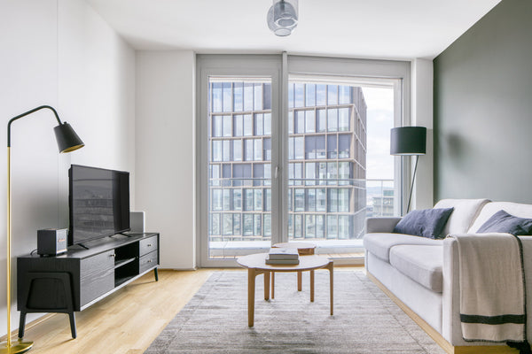 Show up and start living from day one in Vienna with this stylish one-bedroom Bl Vienna, Austria Wieden 1BR w/ Balcony, Gym, Elevator, nr U-Bahn Entire rental unit vacation rental 51209385