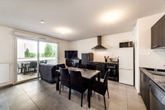 Close to Ile Barbe and its beautiful walks along the Quai de Saône in the 9th ar  Calm with terrace 10 min from Lyon center Entire rental unit vacation rental 670085134223015333