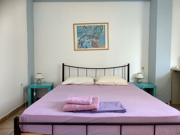 Spacious room with balcony and double bed. Possibility of adding another bed<br  Ilioupoli, Greece Panorama Blue Private room in rental unit vacation rental 20098607