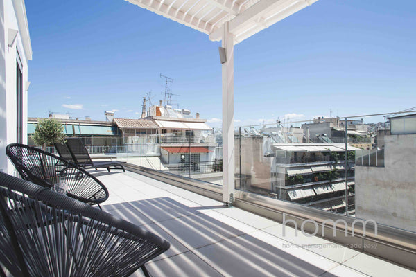 Enjoy a luxurious stay at this completely renovated/equipped, 5th floor penthous Athens, Greece 37.5m² homm Penthouse in Athens with 43m² Terrace Entire rental unit vacation rental 26057974
