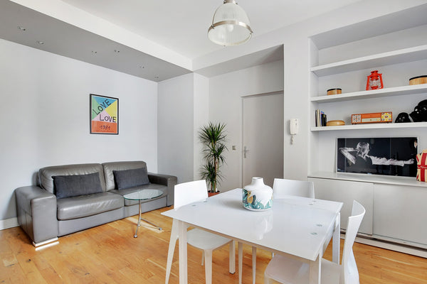 Apartment of 45 sqm renovated in high standard / Walking distance to all major a Pully, Switzerland LUXURY 1 BEDROOM 45 SQM - CHAMPS ELYSEES AVENUE Entire rental unit vacation rental 6834493
