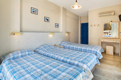 Two types of Standard Triple Room are available:<br />double and single bed<br / Thira, Greece STANDARD TRIPLE ROOM Room in bed and breakfast vacation rental 31980668