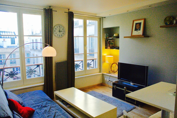 Appartement 50 m2 calme et lumineux à 150m du Canal saint Martin,  au pied du mé Nantes, France Bel appartement, Canal St Martin Entire rental unit vacation rental 9432138