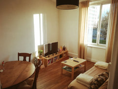 Bonjour, Hello, 안녕하세요!! ma copine Hyunseo qui est coréenne et moi qui suis franç Lyon, France Le petit nid tranquille :) Entire rental unit vacation rental 29479801