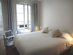 Private room in simple and spacious 2 bedroom apartment in a great St Georges/Ru Paris, France Room in bright St Georges apartment Private room in rental unit vacation rental 6589445