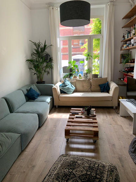 La chambre est dans une maison de maître bruxelloise de 5 personnes. Elle est is Brussels, Belgium Ixelles : chambre + sdb & toilettes isolées Private room in rental unit vacation rental 610785092962696741