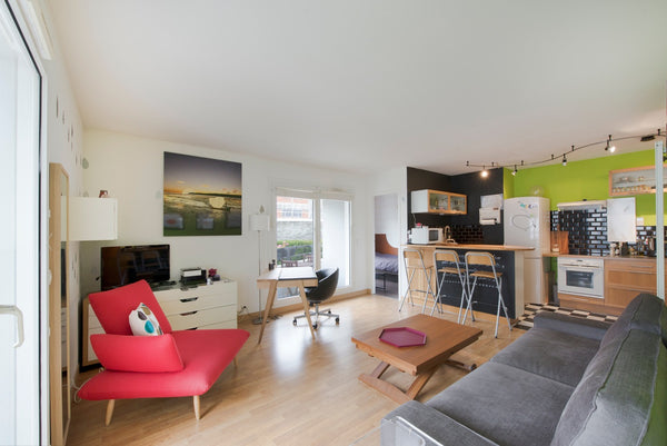 Located in a very charming and lively pedestrian street at Denfert Rochereau (ve Paris, France Charming flat in Paris center Entire rental unit vacation rental 6651149