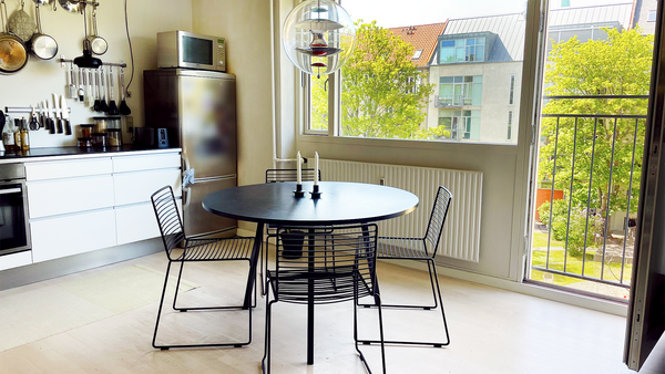 Centralt på indre Nørrebro ligger denne rummelige 1-værelses lejlighed med udsig  Moderne studio lejlighed centralt på Nørrebro! Entire condo vacation rental 627273951205606297