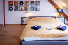 Right in the city centre, next to shops, nice places to go out and everything th Ghent, Belgium Huge place in the city centre Entire townhouse vacation rental 28600150