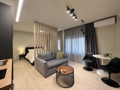 Enjoy a stylish experience at this centrally-located place.<br /><br /><b>Licens Thessaloniki, Greece #Aura Studios & Suites (B1) Entire serviced apartment vacation rental 640997435680040723