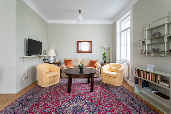Our authentic 1BR home is a unique property located in one of the greenest distr Vienna, Austria Discover the vineyards from an authentic 1BR home Entire serviced apartment vacation rental 652778757354834141