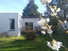 900 m2 Garden with a fence, games for kids, terrace with plancha, private parkin Villenave-d'Ornon, France House near Bordeaux with big garden and terrace Entire home vacation rental 25991879