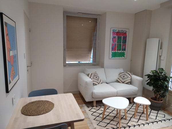 À quelques pas du cours Victor Hugo et de la place des Capucins, joli appartemen Bordeaux, France Appartement neuf centre historique Bordeaux Entire rental unit vacation rental 44193951