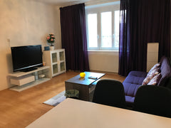 Der Wohnung liegt um die Ecke von S-Bahn Station Krottenbachstraße(80m), auch so Vienna, Austria Feng's Home Entire rental unit vacation rental 23769131
